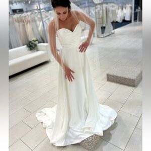 Elegant White Wedding Dress